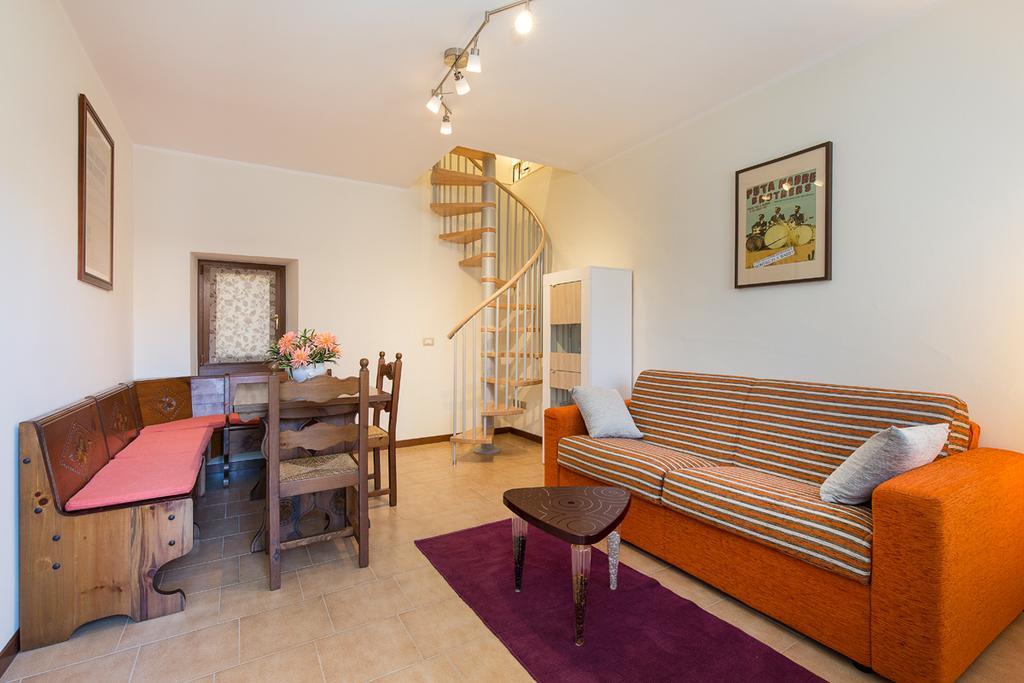 Casa Nico Magognino - Wifi Apartment สเตรซา ภายนอก รูปภาพ